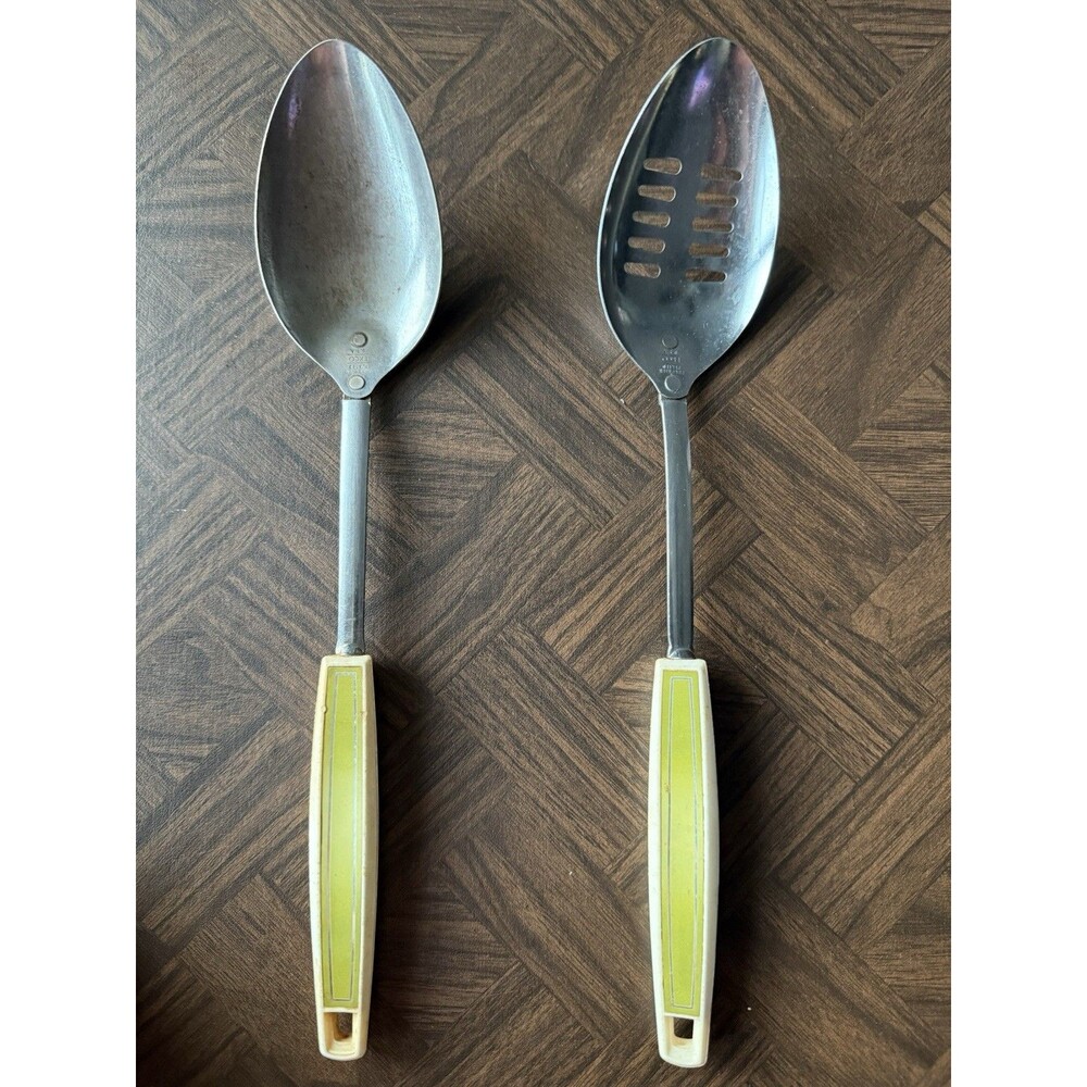 2 Vintage Ecko Serving & Slotted Spoons Chrome Plated Green 70's Handles USA
